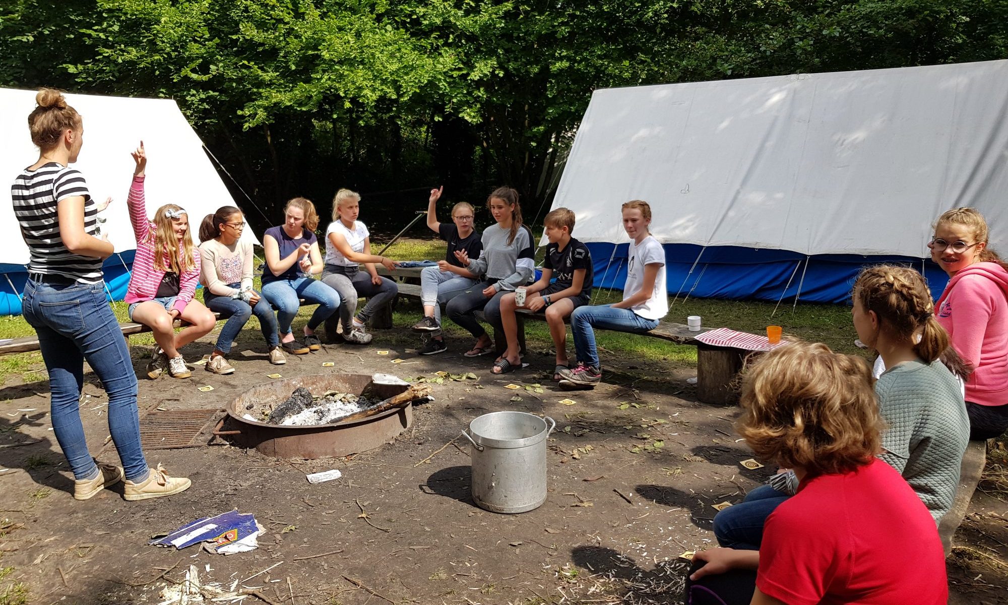 Jongerengroep in het Reuzengebergte Tsjechië